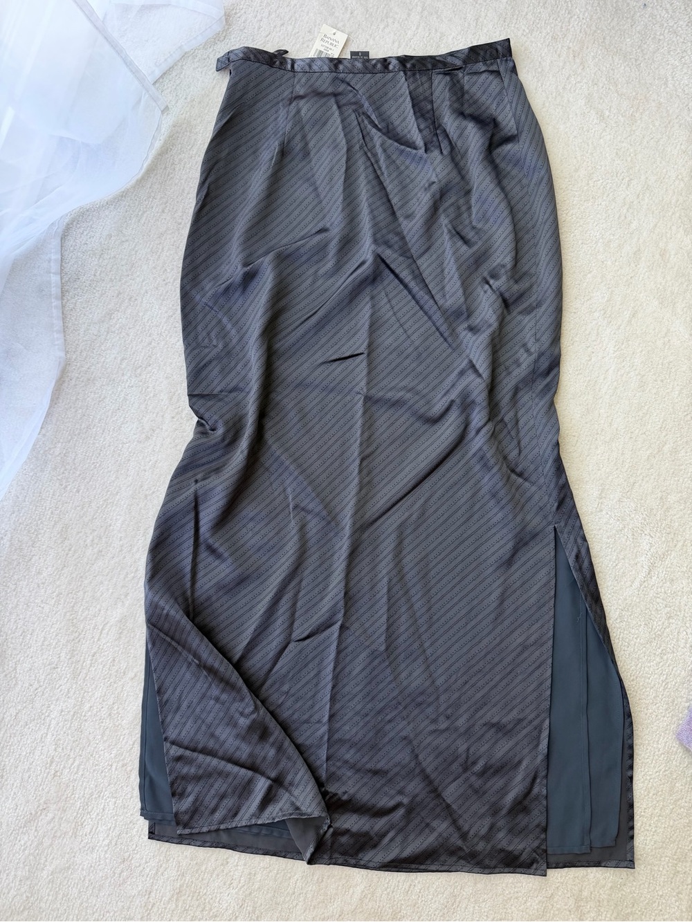 BNWT Banana Republic Silk Black Textured Maxi Skirt Side Cuts